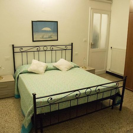 Acquadolce Apartment Леванто Екстер'єр фото