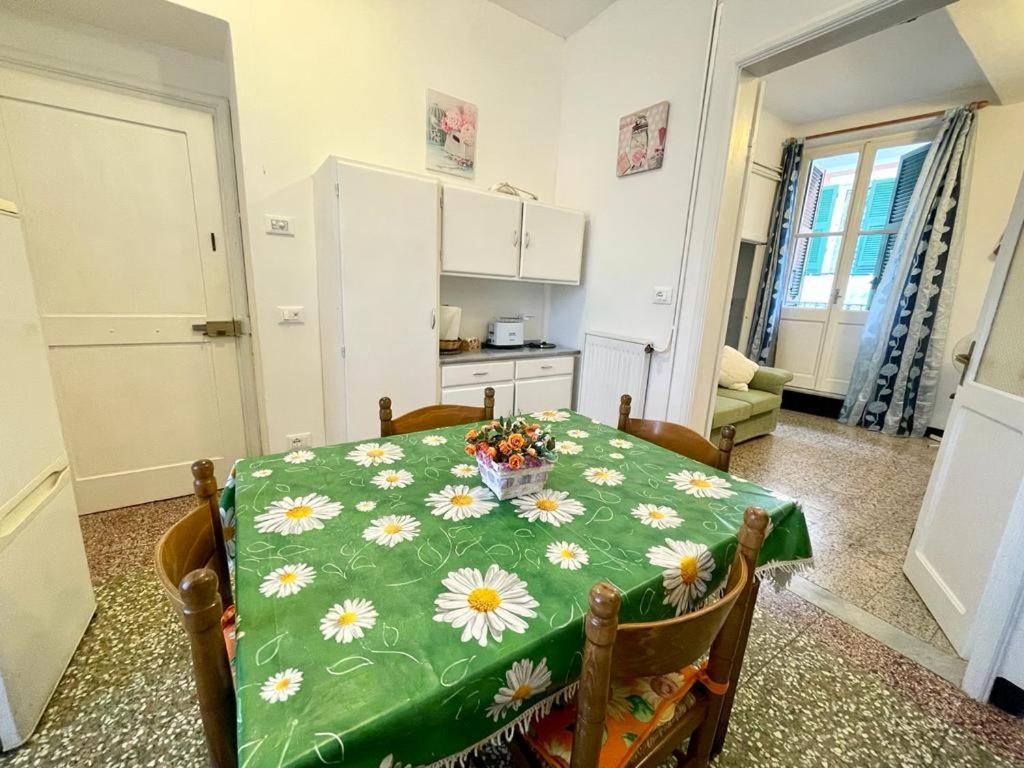 Acquadolce Apartment Леванто Екстер'єр фото