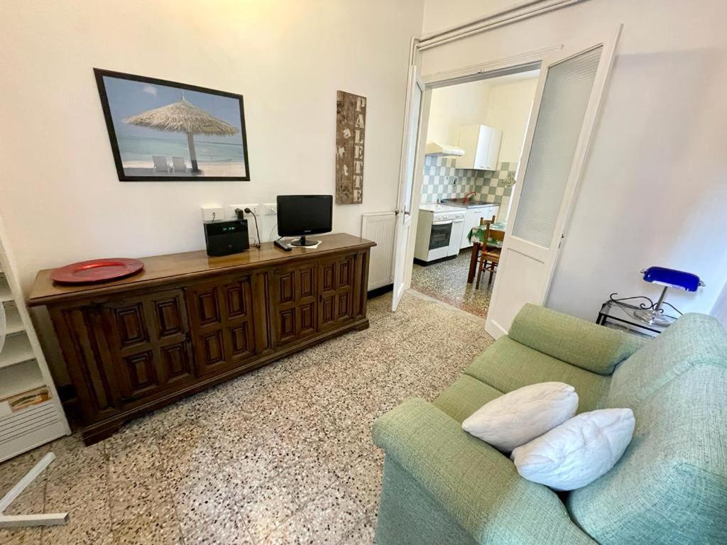 Acquadolce Apartment Леванто Екстер'єр фото